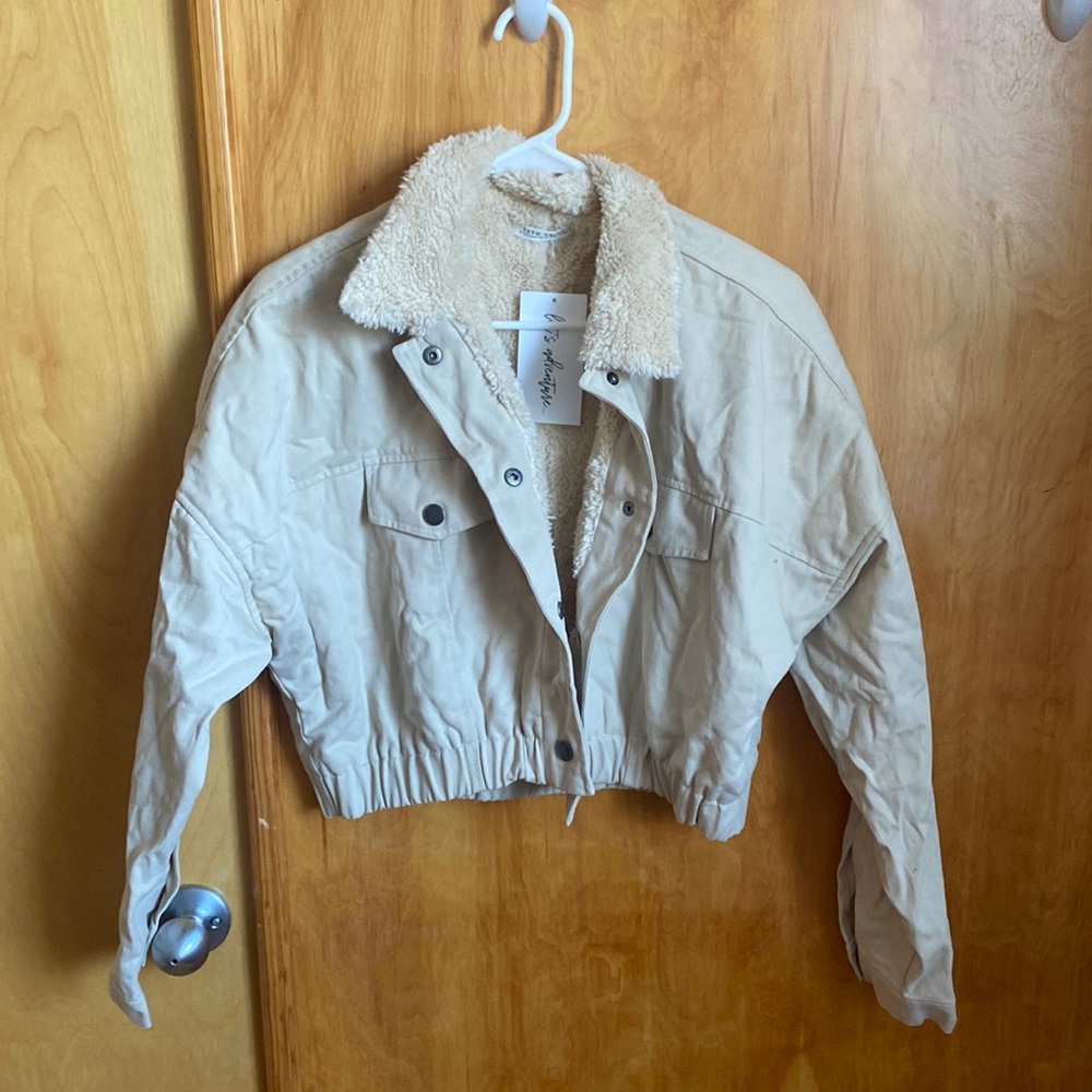 Tan jacket cropped with fur new with tags